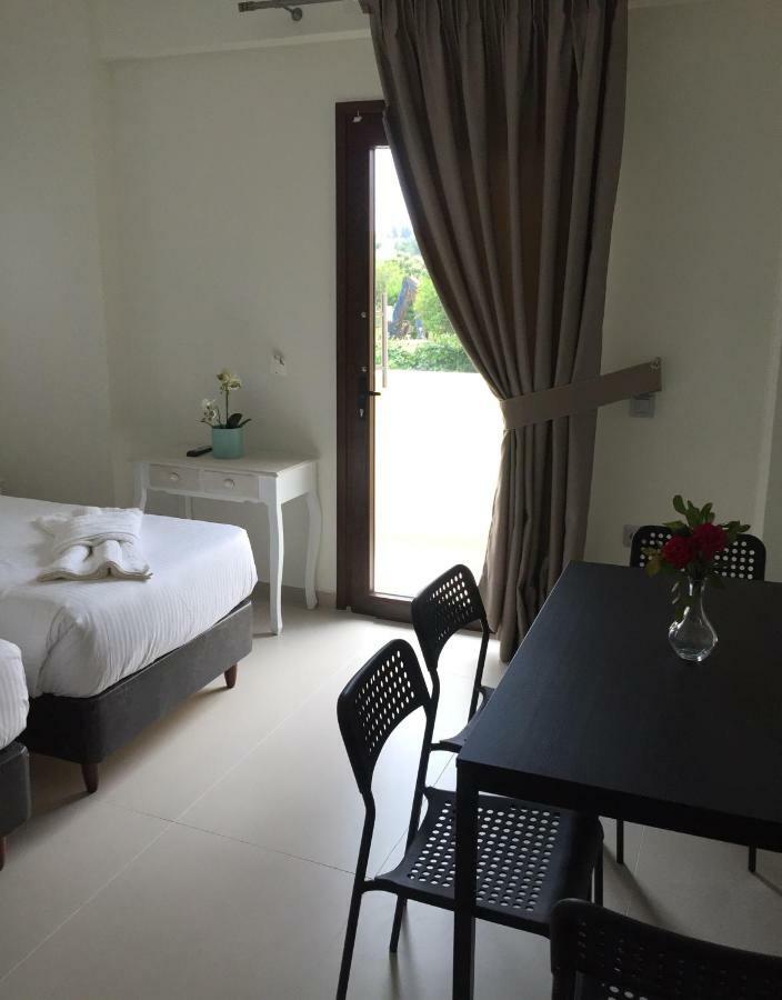 The Little Prince Luxury Suites Ypsos Eksteriør bilde